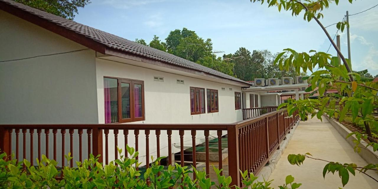 Noor Arfa River Chalet Kuala Terengganu Kültér fotó